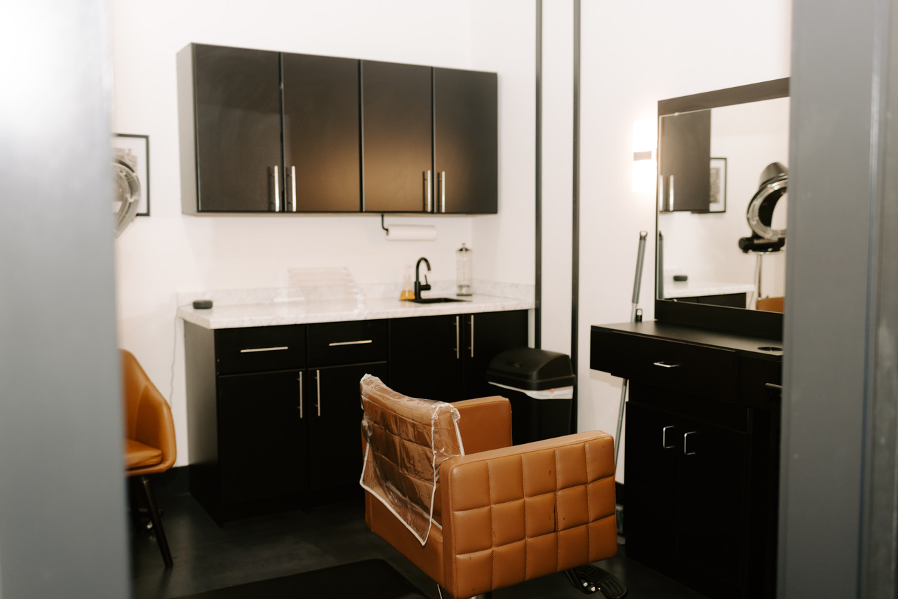 https://amsalonstudio.com/wp-content/uploads/2025/04/IMG_9626-2.jpeg