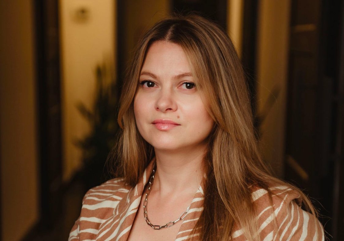 https://amsalonstudio.com/wp-content/uploads/2025/06/Julia-Rybalka.jpg